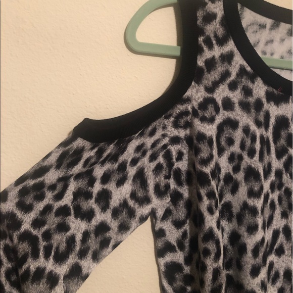 Cold shoulder Black Leopard Print Blouse - Picture 4 of 7